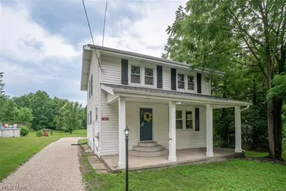 785 Chenoweth Extension, Akron, OH 44319 - Photo 2