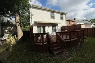 2251 S Belvoir Blvd, Loveland, OH 44118 - Photo 2