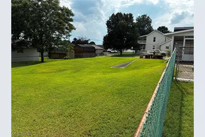 2317 Miller Ave, Belpre, OH 45714 - Photo 18