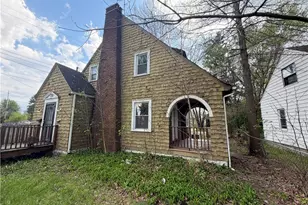 918 Frederick Blvd, Akron, OH 44320 - Photo 2
