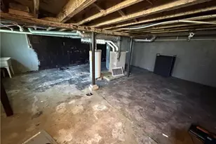 918 Frederick Blvd, Akron, OH 44320 - Photo 32