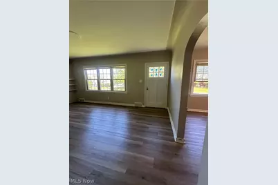 142 S Edgehill, Youngstown, OH 44515 - Photo 4