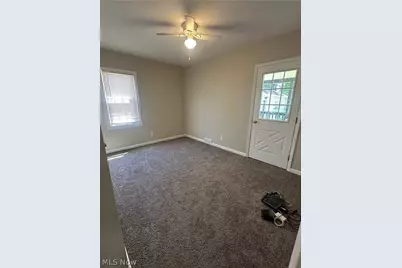 142 S Edgehill, Youngstown, OH 44515 - Photo 8