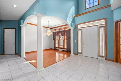 5317 Middlebury Court, Sheffield Village, OH 44054 - Photo 4