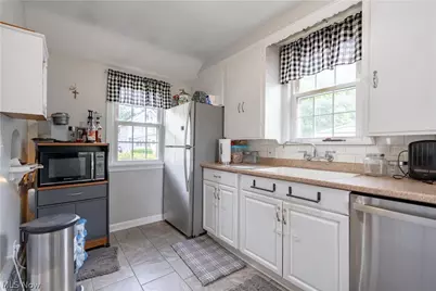 224 Summit Street SE, North Canton, OH 44720 - Photo 16