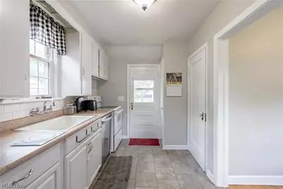 224 Summit Street SE, North Canton, OH 44720 - Photo 14