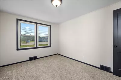 46175 Middle Ridge Road, Amherst, OH 44001 - Photo 18