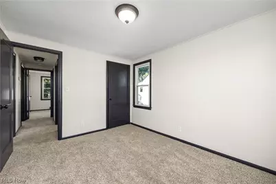 46175 Middle Ridge Road, Amherst, OH 44001 - Photo 16