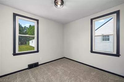 46175 Middle Ridge Road, Amherst, OH 44001 - Photo 24