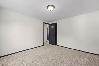 46175 Middle Ridge Road, Amherst, OH 44001 - Photo 22