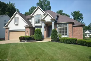 3246 Crown Pointe Dr, Stow, OH 44224 - Photo 2