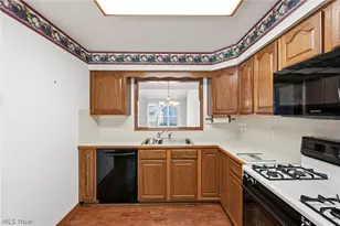 126 Augusta Dr, Elyria, OH 44035 - Photo 10