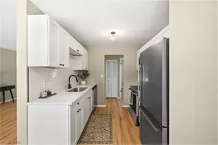 8155 Concord Dr, Mentor, OH 44060 - Photo 10
