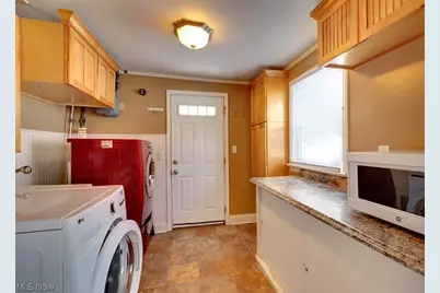 349 Stanford Street, Akron, OH 44314 - Photo 16