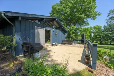 2072 Hartville Road, Mogadore, OH 44260 - Photo 32