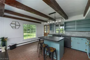 2072 Hartville Rd, Mogadore, OH 44260 - Photo 4