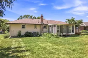 2171 Garden Dr, Wickliffe, OH 44092 - Photo 6