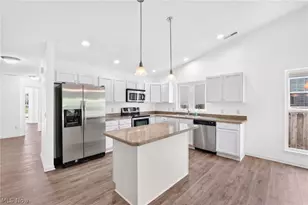 8832 Wheaton Pl, North Ridgeville, OH 44039 - Photo 12