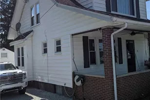 112 Overbaugh Ave, St Clairsville, OH 43950 - Photo 2
