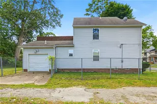 621 E 115th St, Loveland, OH 44108 - Photo 4