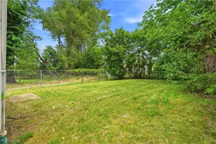 621 E 115th St, Loveland, OH 44108 - Photo 6