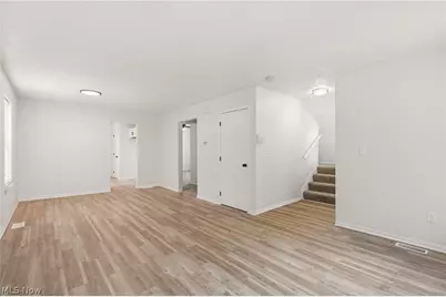 621 E 115th Street, Loveland, OH 44108 - Photo 8