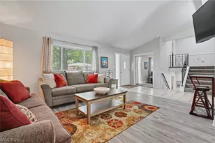 684 Cliffside Dr, Akron, OH 44313 - Photo 6