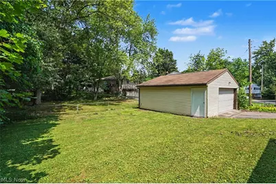 684 Cliffside Drive, Akron, OH 44313 - Photo 32