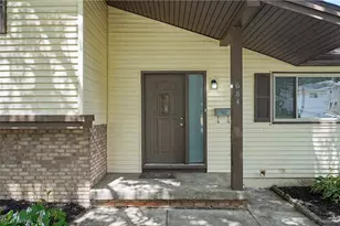 684 Cliffside Dr, Akron, OH 44313 - Photo 2