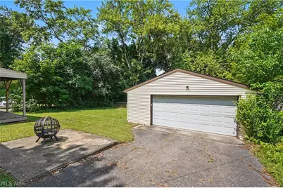 684 Cliffside Drive, Akron, OH 44313 - Photo 32