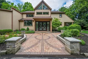 4670 Figgie Dr, Willoughby, OH 44094 - Photo 2