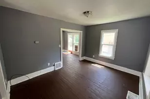 435 Windsor St, Akron, OH 44306 - Photo 2