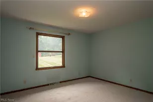 2421 Fairview Rd, Uniontown, OH 44685 - Photo 14
