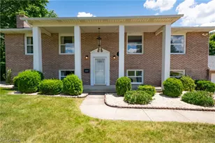 2421 Fairview Rd, Uniontown, OH 44685 - Photo 1