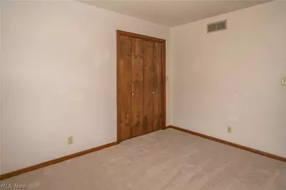 2421 Fairview Road, Uniontown, OH 44685 - Photo 18