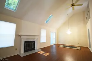5999 Halle Farm Dr, Willoughby, OH 44094 - Photo 4