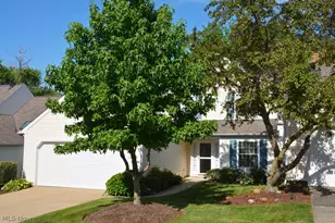 5999 Halle Farm Dr, Willoughby, OH 44094 - Photo 2