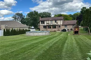 3874 April Dr, Uniontown, OH 44685 - Photo 2