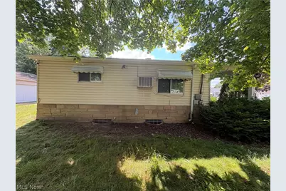 908 Clifford Avenue, Akron, OH 44306 - Photo 2