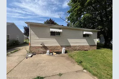 908 Clifford Avenue, Akron, OH 44306 - Photo 4