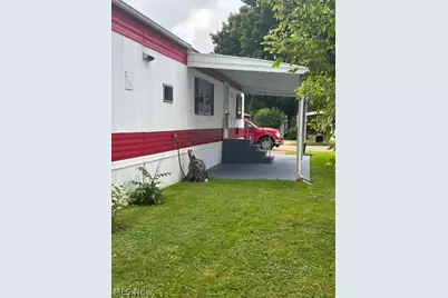 230 Windchaser Lane SE, New Philadelphia, OH 44663 - Photo 2