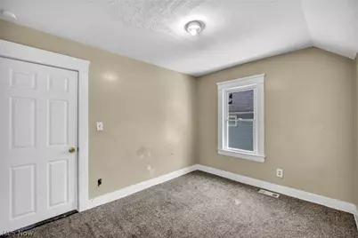 9908 Bessemer Avenue, Loveland, OH 44104 - Photo 18