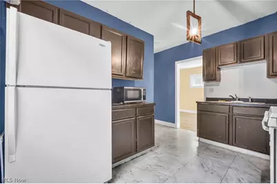 9908 Bessemer Avenue, Loveland, OH 44104 - Photo 10