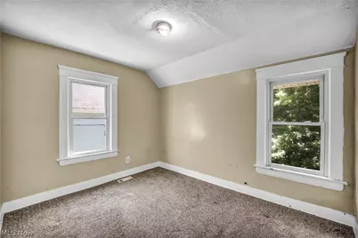 9908 Bessemer Avenue, Loveland, OH 44104 - Photo 22