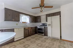 3726 Whitehouse Ave NW, Canton, OH 44709 - Photo 16