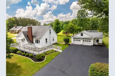 8463 Schubert Avenue NE, Alliance, OH 44601 - Photo 2