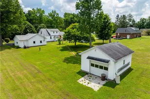 8463 Schubert Ave NE, Alliance, OH 44601 - Photo 8