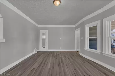399 Madison Avenue #1, Akron, OH 44320 - Photo 6