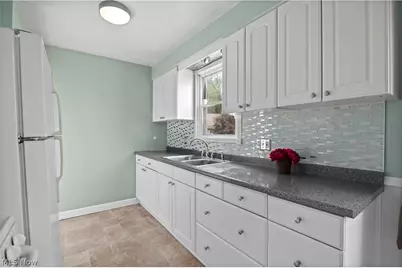 2583 E 38th Street, Lorain, OH 44055 - Photo 14