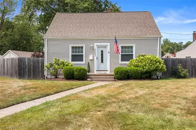 2583 E 38th Street, Lorain, OH 44055 - Photo 2